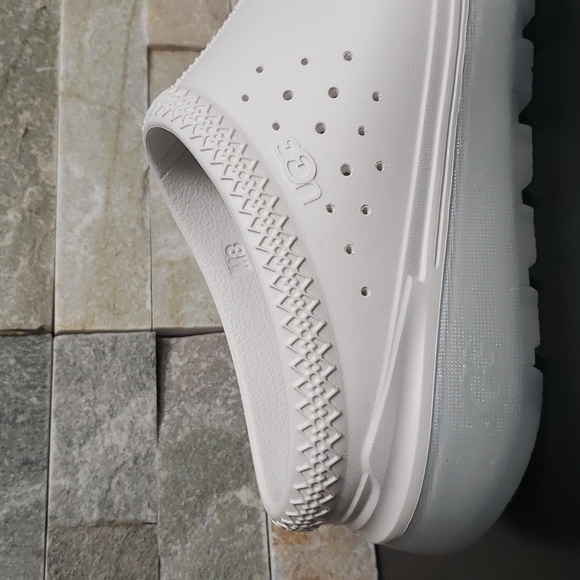 UGG Men's Tasman Sport Shoes - Picture 3 of 7